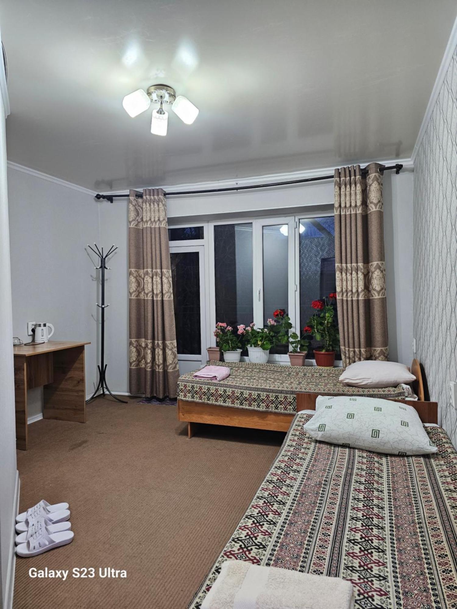 Guest House Mira Kochkor 外观 照片